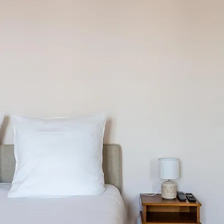 The Charming Republic Place 아파트 파리