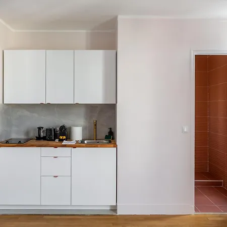 The Charming Republic Place Apartment *